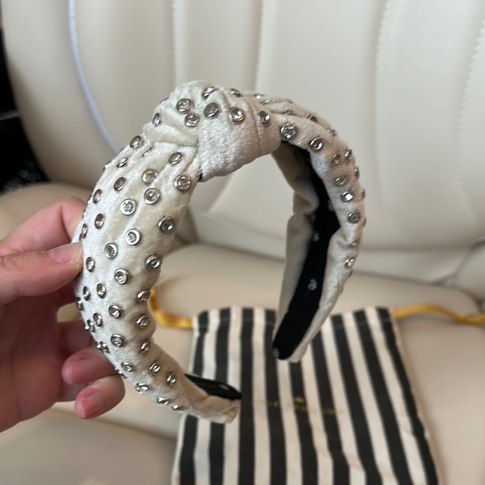 Lele Sadoughi Cream Padded Hair Accessory with silver jewels